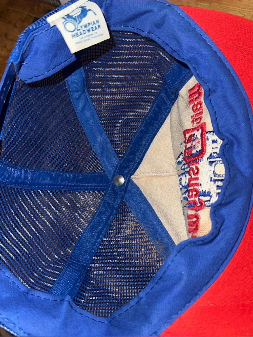 Vintage Walt Disney World Trucker Hat SnapBack Cap 80s Blue Red